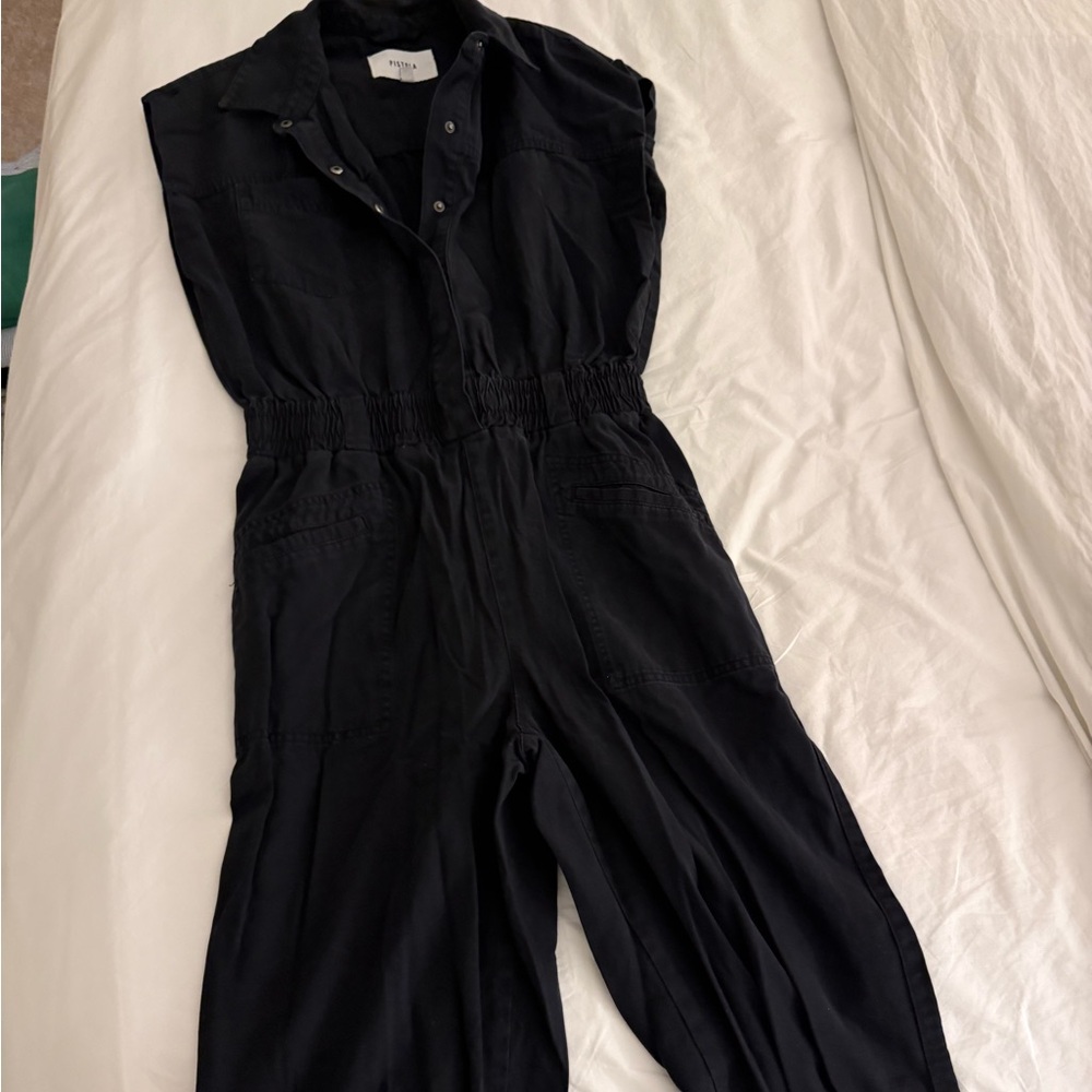 Black Sleeveless Jumpsuit